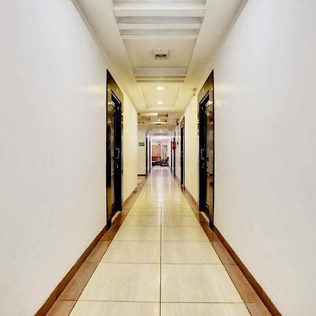 ホテル Townhouse Elūru エクステリア 写真